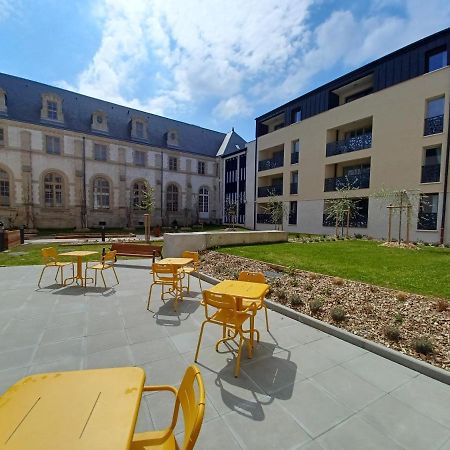 Aparthotel Domitys La Clef Des Arts Châlons-en-Champagne Esterno foto